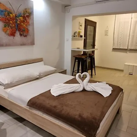 Tatic Apartment Stinjan