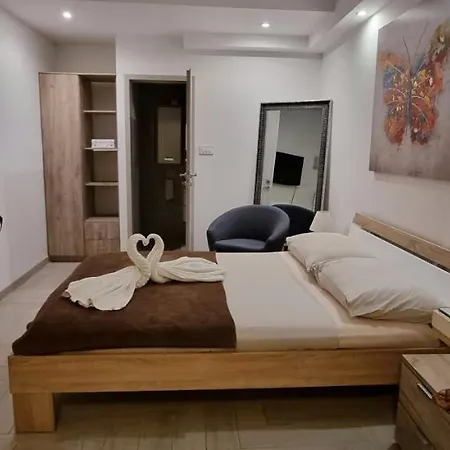 Apartment Tatic