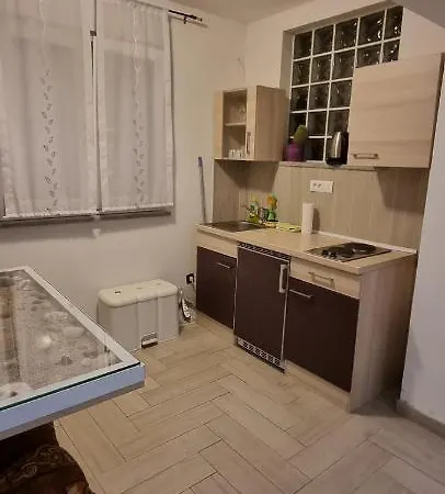 Tatic Apartman Stinjan